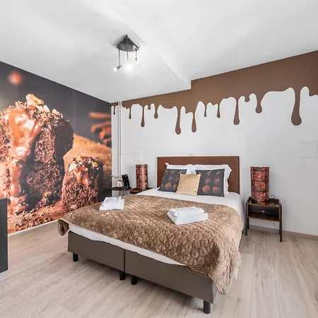 The Chocolate Guest house 2*