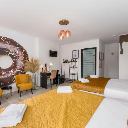 The Chocolate Guest house 2*